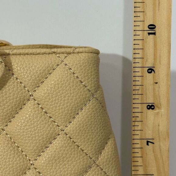 Grace Elizabeth Large Tote Style Purse - Picture 10 of 16